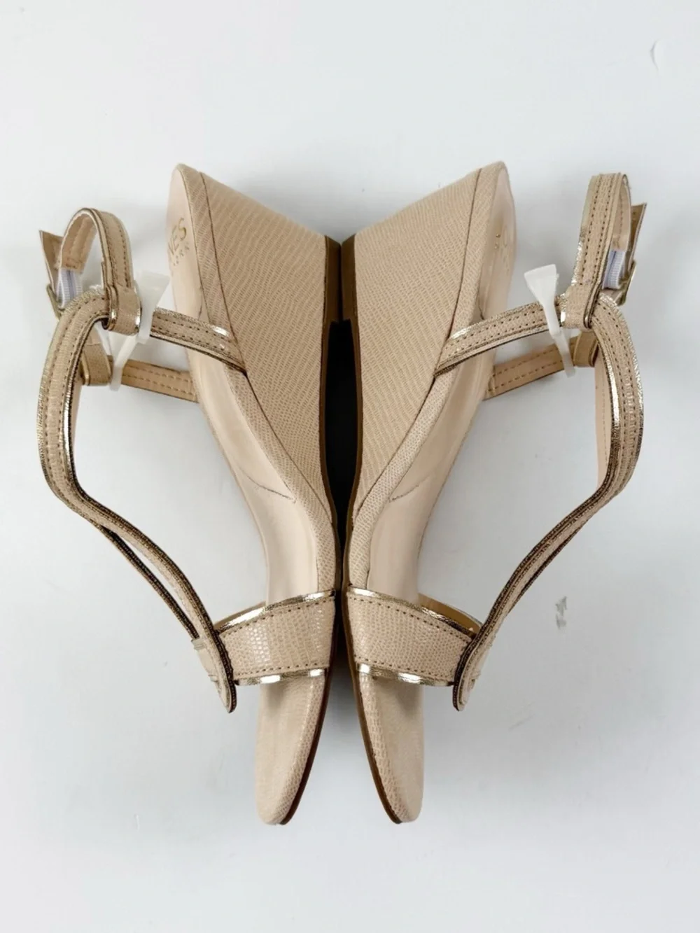 Jones New York Denera Strappy Wedge Sandals Womens 7M Natural Beige Buckle NEW